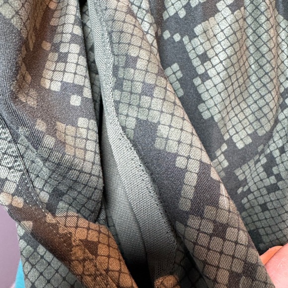 Lululemon Jet Crop Slim Pants - Size 12 - Picture 12 of 16